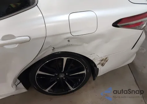 2018 Toyota Camry Xse z USA, uszkodzony, nr VIN 4T1B61HK0JU002047